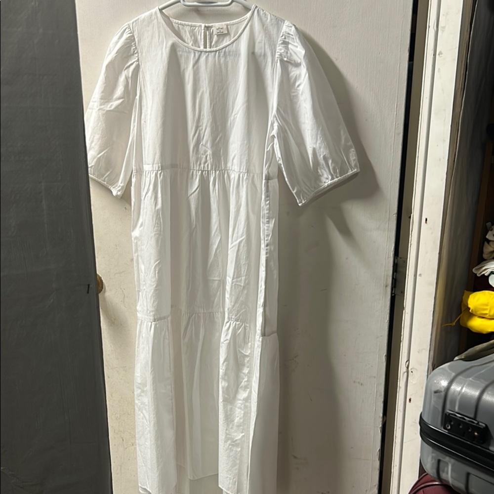 Wilfred White Sundress with Puff Sleeves and Crew Neck